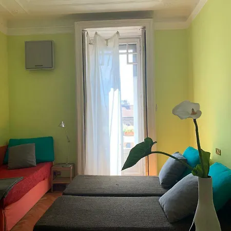 Milano Centrale B&B Monolocale-Studio Bed & Breakfast Milaan