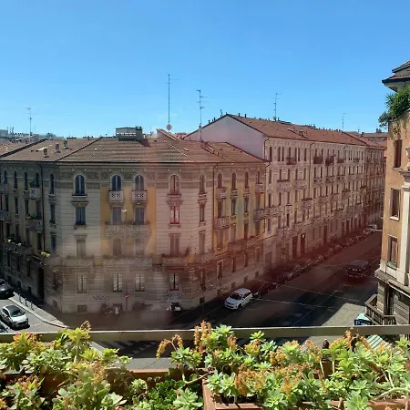 Milano Centrale B&B Monolocale-Studio Bed & Breakfast *