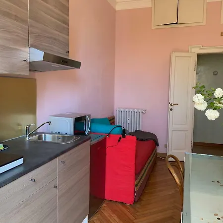 Milano Centrale B&B Monolocale-Studio Bed and Breakfast